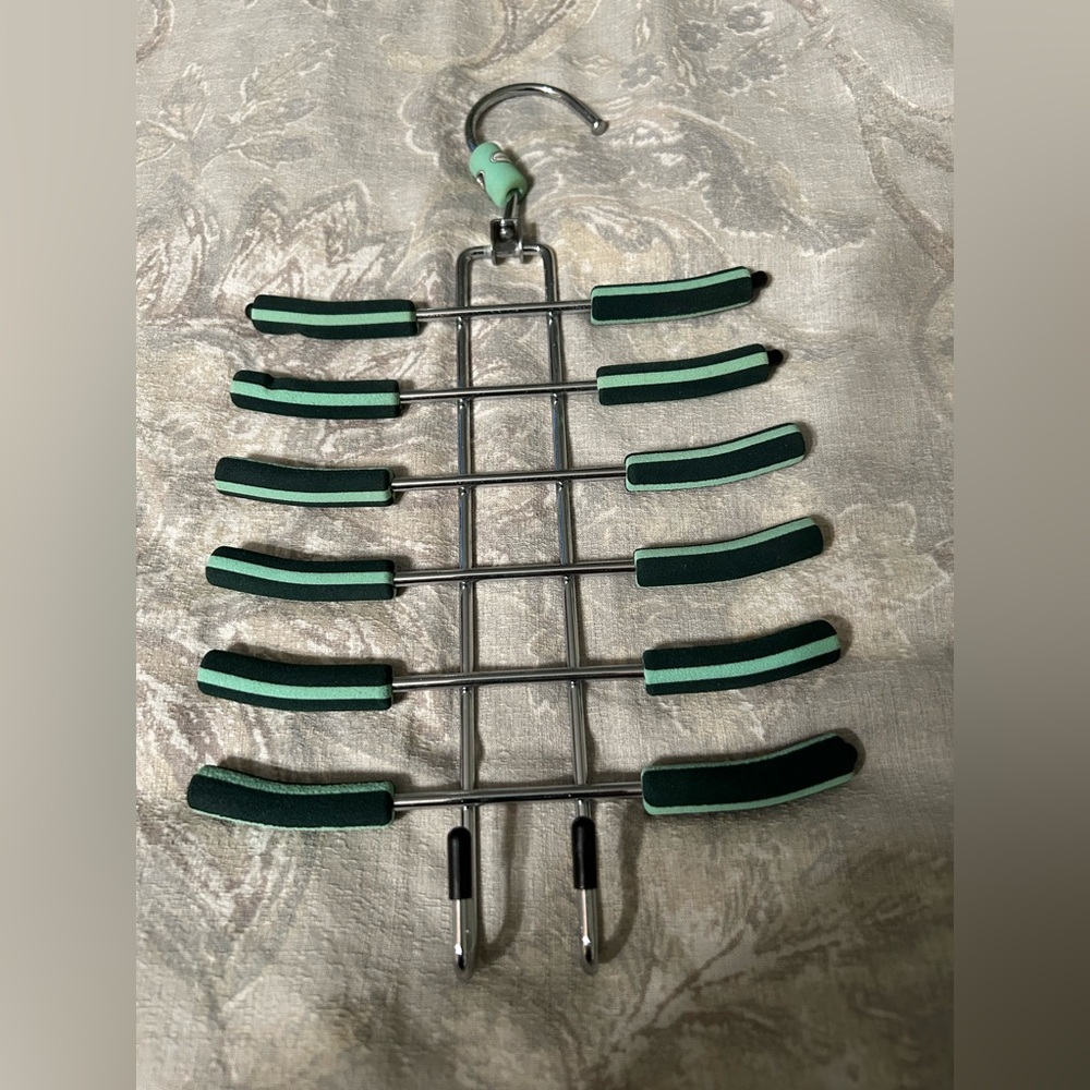 Necktie brand tie rack- holds 12+